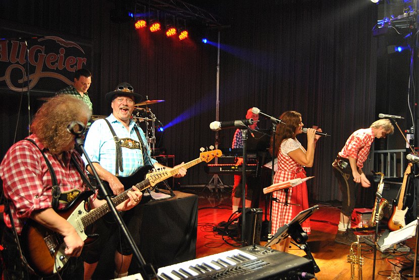 13 09 27 Partynacht in Tracht 2013 (197)